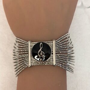 Fan Design SilverTone Bracelet with Five Interchangeable Medallions